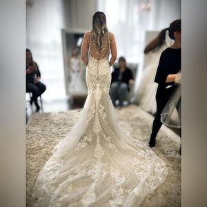 Essence of Australia D2887- BRAND NEW/ UNALTERED / NWT / NEVER BEEN WORN